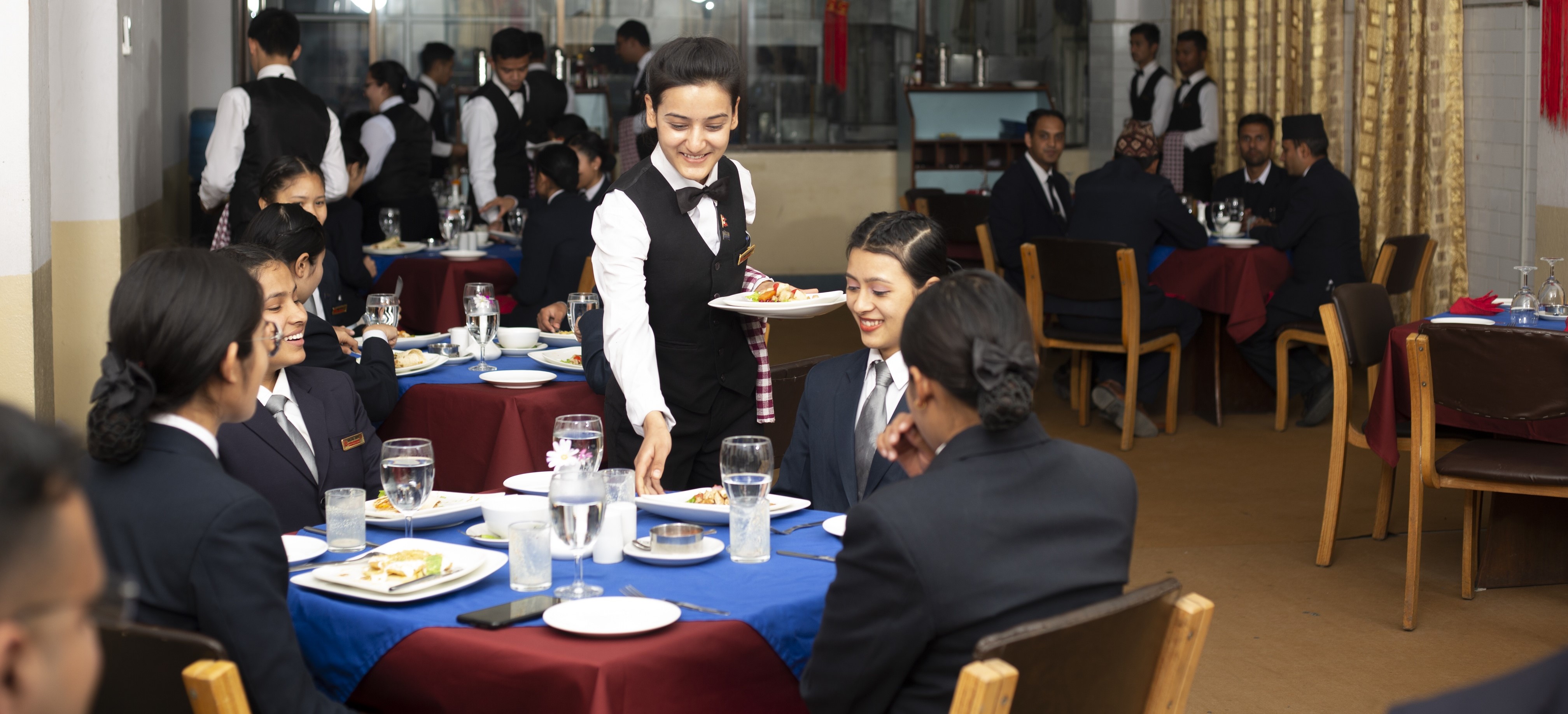 Training Restaurants & Bar